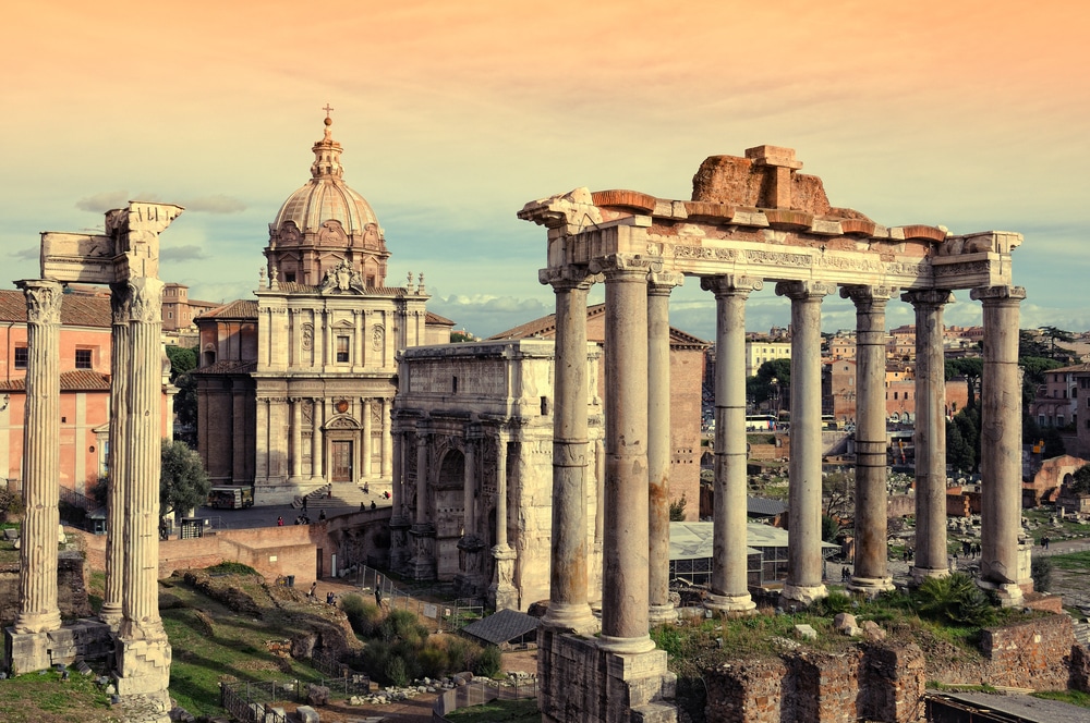 shot-of-ancient-roman-architecture