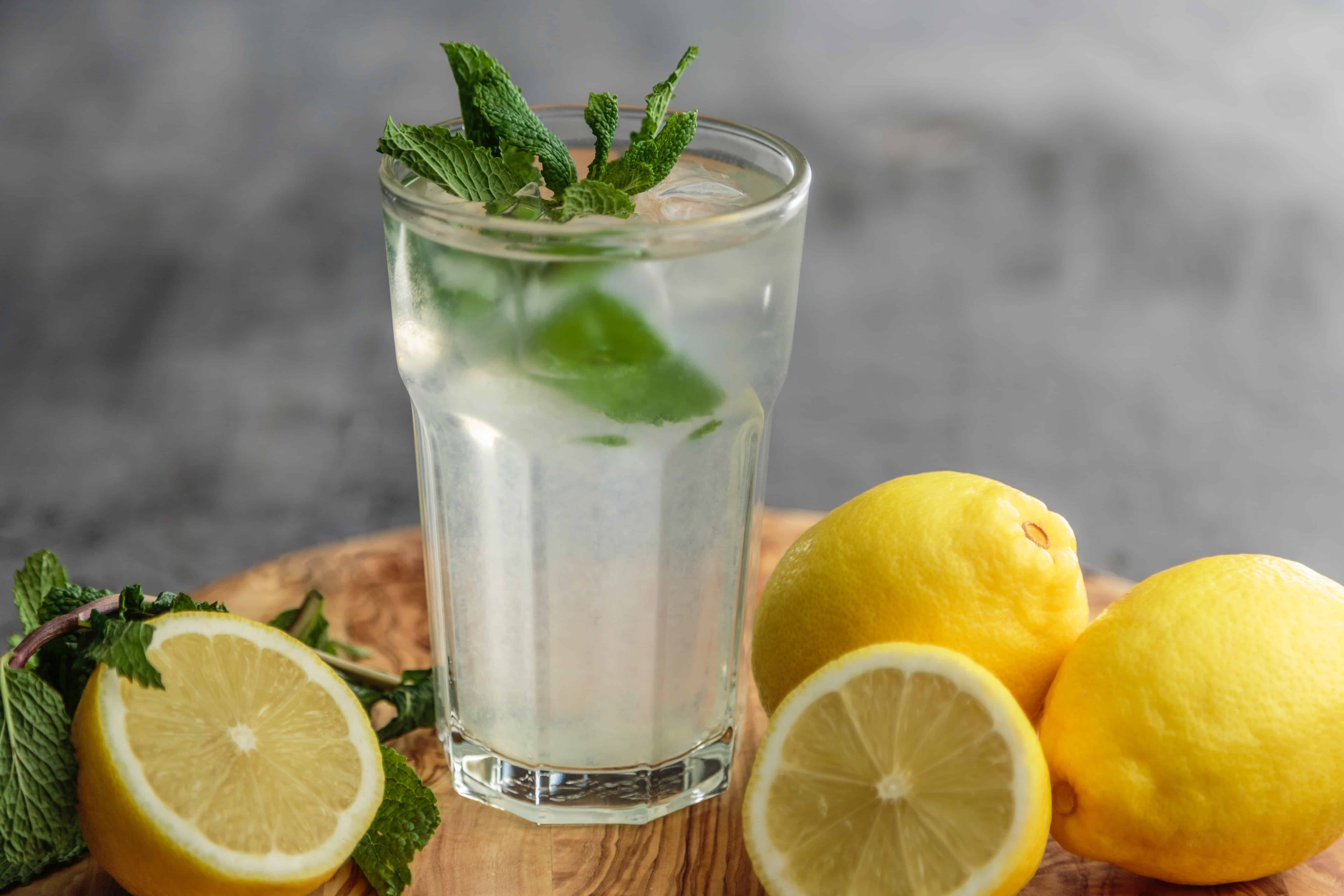 a-glass-of-fresh-lemonade