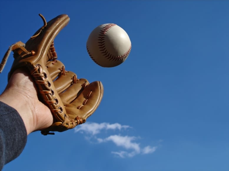 50 Japanese Baseball Vocabulary Phrases for Hitting a Conversational House Run