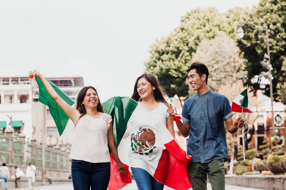 How to Say “Hello” in Mexican Spanish: Essential Greetings and Tips |  FluentU Spanish