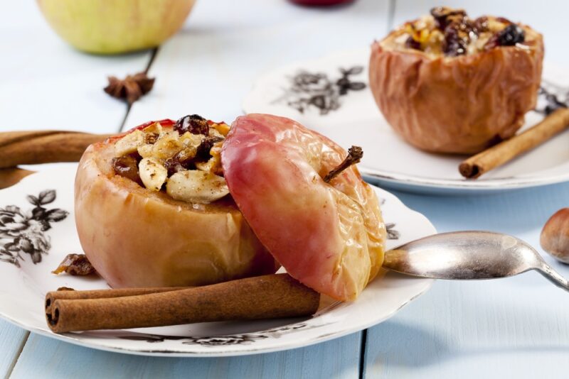 baked-apples-fruits-in-german-fruit-dishes